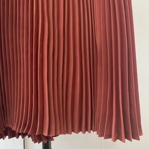 Babaton Aritzia Pink Pleated Midi Skirt